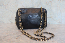 Load image into Gallery viewer, CHANEL Matelasse chain shoulder bag Lambskin Black/Gold hadware Shoulder bag 800040105