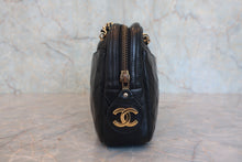 Load image into Gallery viewer, CHANEL Matelasse chain shoulder bag Lambskin Black/Gold hadware Shoulder bag 800040105
