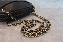 Load image into Gallery viewer, CHANEL Matelasse chain shoulder bag Lambskin Black/Gold hadware Shoulder bag 800040105