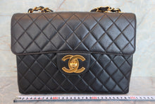 Load image into Gallery viewer, CHANEL Medium Matelasse single flap chain shoulder bag Lambskin Black/Gold hadware Shoulder bag 700060182