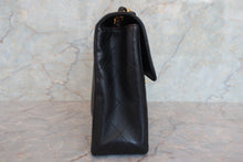 Load image into Gallery viewer, CHANEL Medium Matelasse single flap chain shoulder bag Lambskin Black/Gold hadware Shoulder bag 700060182