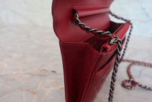 画像をギャラリービューアに読み込む, CHANEL/シャネル ボーイシャネルチェーンウォレット キャビアスキン レッド/シルバー金具 ショルダーバッグ 800010180