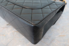 Load image into Gallery viewer, CHANEL Medium Matelasse single flap chain shoulder bag Lambskin Black/Gold hadware Shoulder bag 700060182