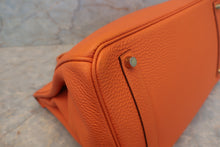 Load image into Gallery viewer, HERMES BIRKIN 35 Togo leather Orange □M Engraving Hand bag 700120138