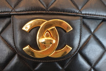 Load image into Gallery viewer, CHANEL Medium Matelasse single flap chain shoulder bag Lambskin Black/Gold hadware Shoulder bag 700060182