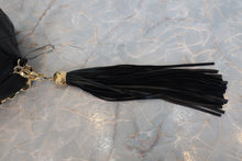 Load image into Gallery viewer, CHANEL Matelasse Chain shoulder bag Lambskin Black/Gold hadware Shoulder bag 800040103