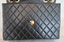 Load image into Gallery viewer, CHANEL Medium Matelasse single flap chain shoulder bag Lambskin Black/Gold hadware Shoulder bag 700060182