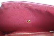 Load image into Gallery viewer, CHANEL Medium Matelasse single flap chain shoulder bag Lambskin Black/Gold hadware Shoulder bag 700060182