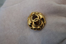 Load image into Gallery viewer, CHANEL CC mark earring Gold plate Gold Earring 500110144