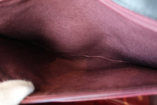 Load image into Gallery viewer, CHANEL Medium Matelasse single flap chain shoulder bag Lambskin Black/Gold hadware Shoulder bag 700060182