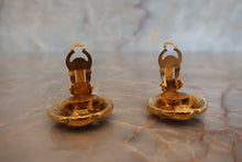 Load image into Gallery viewer, CHANEL CC mark earring Gold plate Gold Earring 500110144