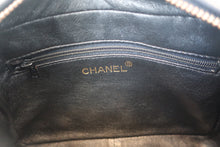 Load image into Gallery viewer, CHANEL Matelasse Chain shoulder bag Lambskin Black/Gold hadware Shoulder bag 800040103