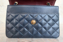 Load image into Gallery viewer, CHANEL Matelasse chain shoulder bag Lambskin Navy/Gold hadware Shoulder bag 800040085