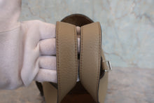 画像をギャラリービューアに読み込む, HERMES/エルメス ピコタンロックPM トリヨンクレマンス ベージュマルファ W刻印 ハンドバッグ 800060039