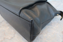 Load image into Gallery viewer, CHANEL CC mark chain tote bag Caviar skin Black/Gold hadware Tote bag 800080245