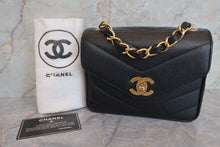 画像をギャラリービューアに読み込む, CHANEL/シャネル Vステッチチェーンショルダーバッグ キャビアスキン ブラック/ゴールド金具 ショルダーバッグ 600100014
