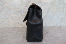 Load image into Gallery viewer, CHANEL Medium Matelasse Single flap chain shoulder bag Lambskin Black/Gold hadware Shoulder bag 700100049