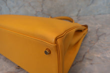 將圖片載入圖庫檢視器 HERMES/エルメス ケリー35 クシュベル ジョーヌ □A刻印 ショルダーバッグ 700030194