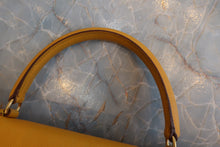 將圖片載入圖庫檢視器 HERMES/エルメス ケリー35 クシュベル ジョーヌ □A刻印 ショルダーバッグ 700030194