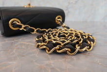 画像をギャラリービューアに読み込む, CHANEL/シャネル Vステッチチェーンショルダーバッグ キャビアスキン ブラック/ゴールド金具 ショルダーバッグ 600100014