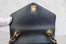 画像をギャラリービューアに読み込む, CHANEL/シャネル Vステッチチェーンショルダーバッグ キャビアスキン ブラック/ゴールド金具 ショルダーバッグ 600100014