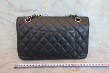 Load image into Gallery viewer, CHANEL Matelasse double flap double chain shoulder bag Caviar skin Black/Gold hadware Shoulder bag 800030114
