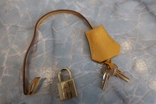 將圖片載入圖庫檢視器 HERMES/エルメス ケリー35 クシュベル ジョーヌ □A刻印 ショルダーバッグ 700030194