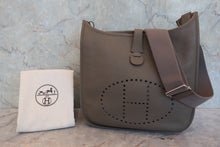 画像をギャラリービューアに読み込む, HERMES/エルメス エブリン3GM トリヨンクレマンス エトゥープ □Q刻印 ショルダーバッグ 800070111