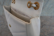 画像をギャラリービューアに読み込む, CHANEL/シャネル バイアスステッチチェーンショルダーバッグ キャビアスキン ホワイト/ゴールド金具 ショルダーバッグ 700060208