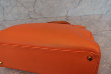 画像をギャラリービューアに読み込む, HERMES/エルメス ケリー32 ヴォーガリバー オレンジ 〇Z刻印 ショルダーバッグ 700050217