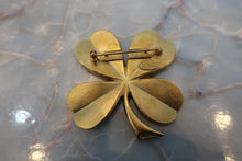 Load image into Gallery viewer, CHANEL CC mark Clover brooch Gold plate Gold Brooch 500110091