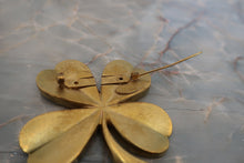 Load image into Gallery viewer, CHANEL CC mark Clover brooch Gold plate Gold Brooch 500110091