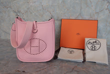 画像をギャラリービューアに読み込む, HERMES/エルメス エブリンTPM トリヨンクレマンス ローズサクラ X刻印 ショルダーバッグ 800030060