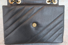 將圖片載入圖庫檢視器 CHANEL/シャネル バイアスステッチチェーンショルダーバッグ キャビアスキン ブラック/ゴールド金具 ショルダーバッグ 700060200