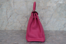 Load image into Gallery viewer, HERMES KELLY 32 Chevre myzore goatskim Fuschia pink □J Engraving Shoulder bag 700090216