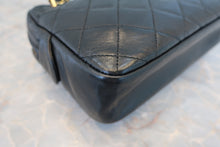 Load image into Gallery viewer, CHANEL Matelasse chain shoulder bag Lambskin Black/Gold hadware Shoulder bag 800090004