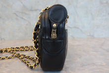 Load image into Gallery viewer, CHANEL Matelasse chain shoulder bag Lambskin Black/Gold hadware Shoulder bag 800090004