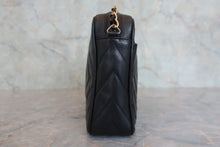 将图片加载到图库查看器,CHANEL/香奈儿 经典双C 链条包 荔枝皮 Black/Gold hadware(黑色/金色金属) 肩背包 800060051