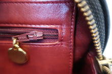Load image into Gallery viewer, CHANEL Matelasse chain shoulder bag Lambskin Black/Gold hadware Shoulder bag 800090004