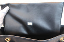 Load image into Gallery viewer, CHANEL CC mark chain tote bag Caviar skin Black/Gold hadware Tote bag 800070132