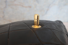 Load image into Gallery viewer, CHANEL Matelasse chain shoulder bag Lambskin Black/Gold hadware Shoulder bag 700120192