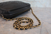 将图片加载到图库查看器,CHANEL/香奈儿 经典双C 链条包 荔枝皮 Black/Gold hadware(黑色/金色金属) 肩背包 800060051