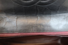 Load image into Gallery viewer, CHANEL Matelasse chain shoulder bag Lambskin Black/Gold hadware Shoulder bag 700120192