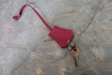 Load image into Gallery viewer, HERMES KELLY 32 Chevre myzore goatskim Fuschia pink □J Engraving Shoulder bag 700090216