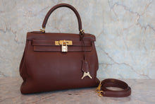 Load image into Gallery viewer, HERMES KELLY 28 Clemence leather Havane □F Engraving Shoulder bag 800070067