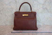 Load image into Gallery viewer, HERMES KELLY 28 Clemence leather Havane □F Engraving Shoulder bag 800070067