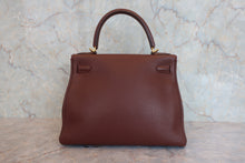 Load image into Gallery viewer, HERMES KELLY 28 Clemence leather Havane □F Engraving Shoulder bag 800070067