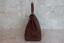 Load image into Gallery viewer, HERMES KELLY 28 Clemence leather Havane □F Engraving Shoulder bag 800070067