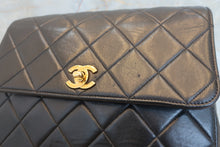 Load image into Gallery viewer, CHANEL Matelasse chain shoulder bag Lambskin Black/Gold hadware Shoulder bag 700120193