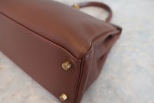 Load image into Gallery viewer, HERMES KELLY 28 Clemence leather Havane □F Engraving Shoulder bag 800070067